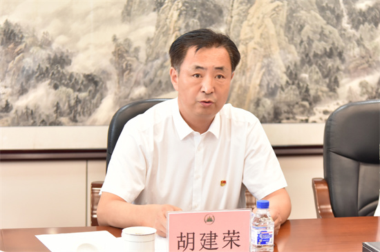 1752650998661321.jpg 泉林公司黨委召開理論學習中心組集體(擴大)學習會暨深入貫徹中央八項規(guī)定精神學習教育專題讀書班(2).jpg