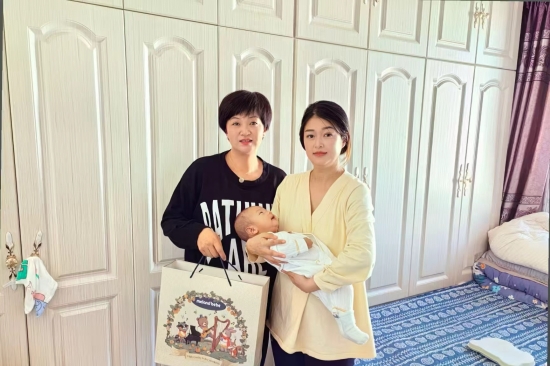 1764644271435401.jpg ABD6405E91F3A7648176E2A3ED9D9177.jpg